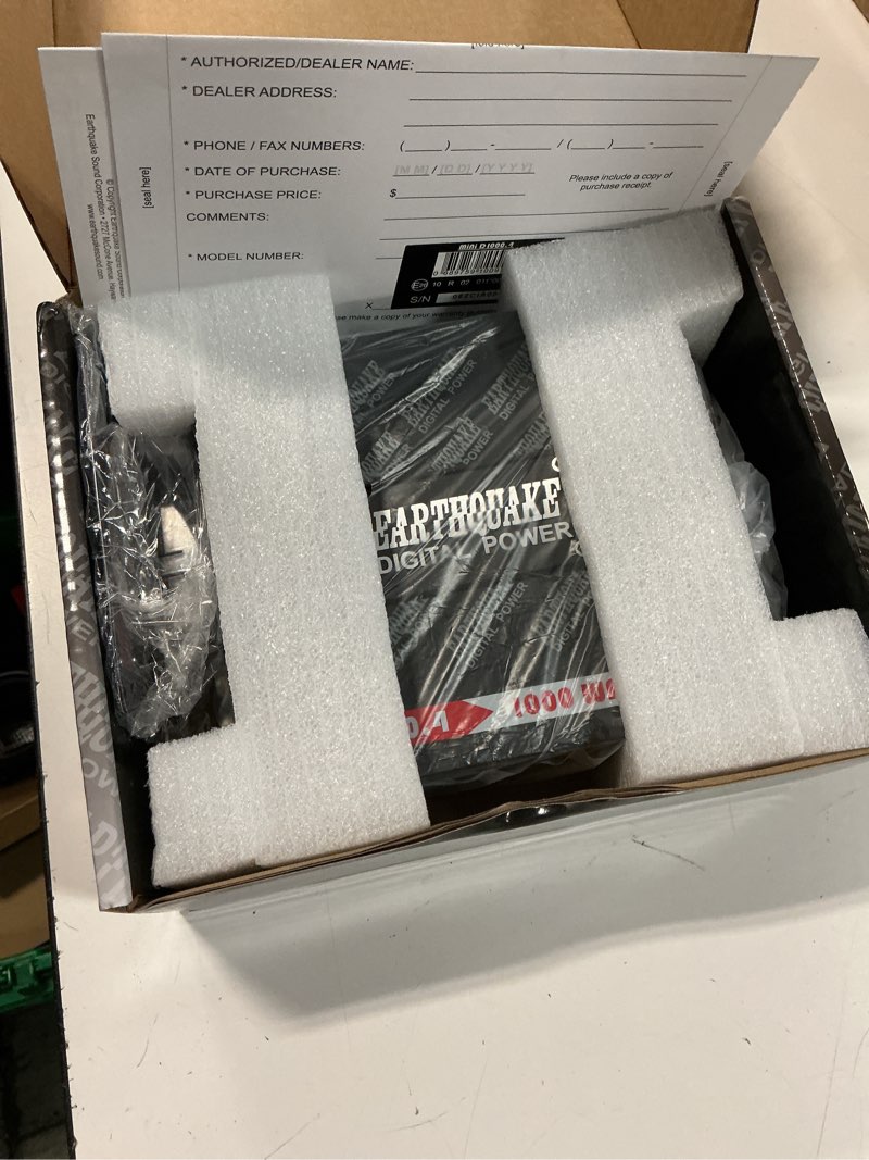 Condition photo showing New/Like New for earthquake sound mini d1000.4 (gen 2) stereo class d 4-channel car amplifier, 1000 watts mini d1000.4 gen 2 (4-channel, 1000 watts) car amplifier