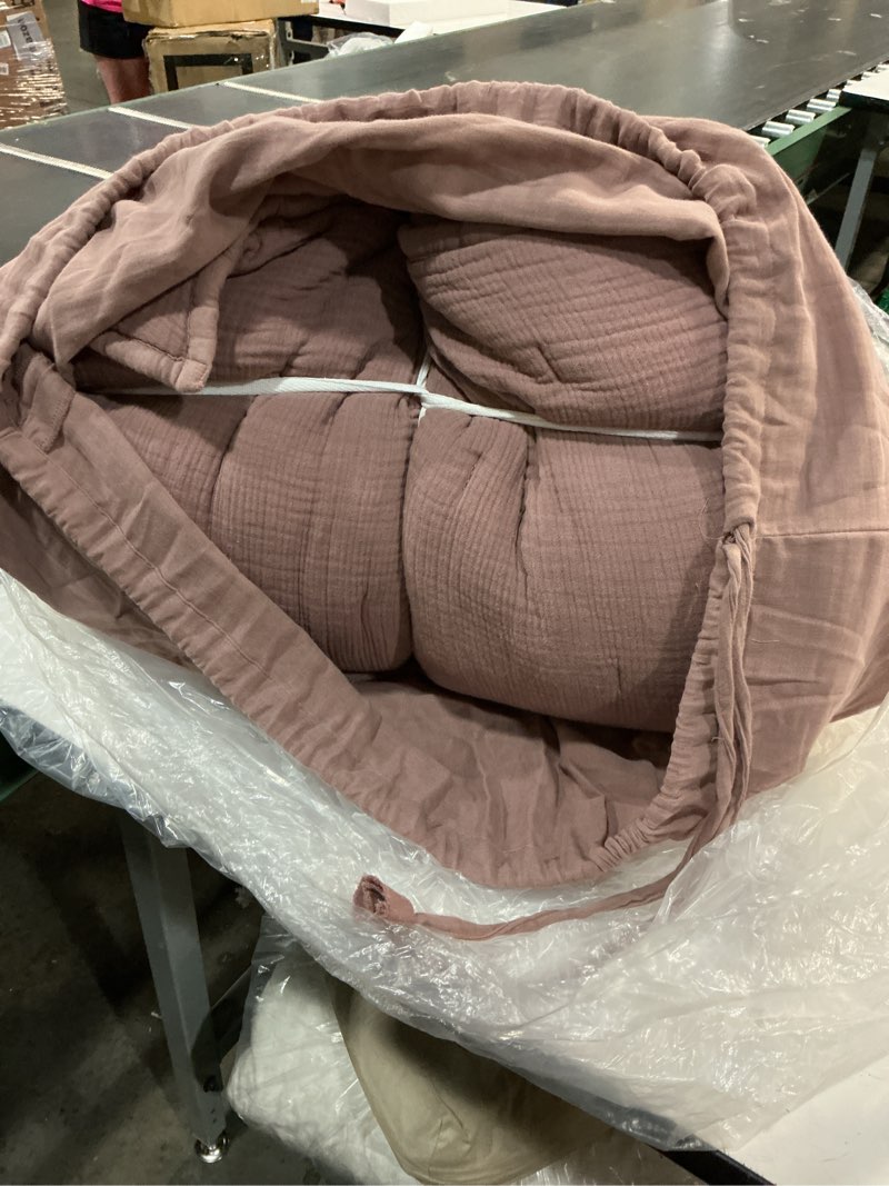 Condition photo showing Good Condition for quince organic cotton gauze dream quilt, full/queen, fig