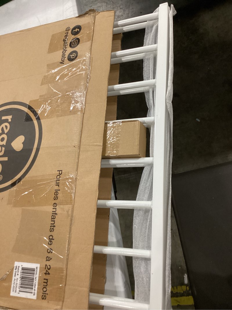 Condition photo showing Good Condition for regalo 2-in-1 extra tall easy swing stairway and hallway walk through baby gate, white, 24" - 40.5" wide white 24-40.5"w x 36"h