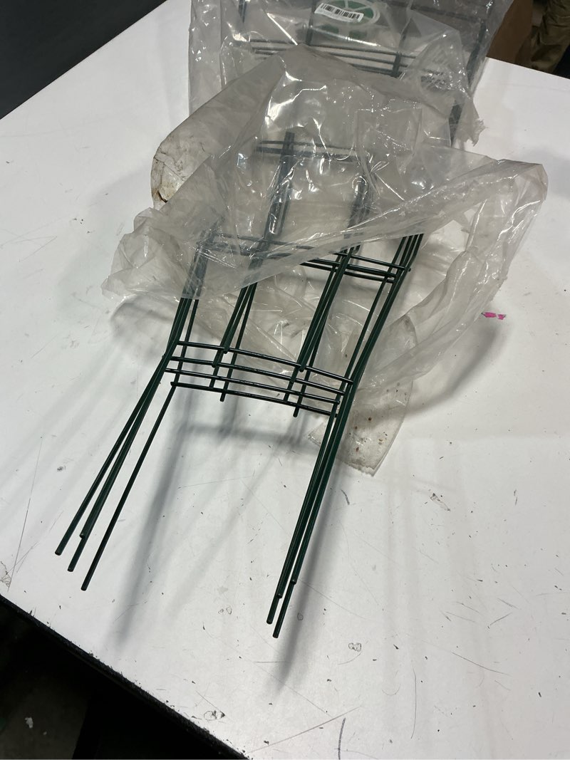 Condition photo showing Good Condition for 4-Pack Indoor Plant Trellis - 32 Inches, Heavy-Duty Metal for Climbing Houseplants, Flowers, Vines, and Ivy