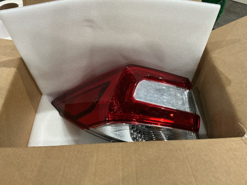 Condition photo showing Good Condition for labwork left outer rear tail light replacement for subaru crosstrek 2018-2019 subaru impreza 2017-2019 rear tail lamp assembly su2804109 84201fl03a