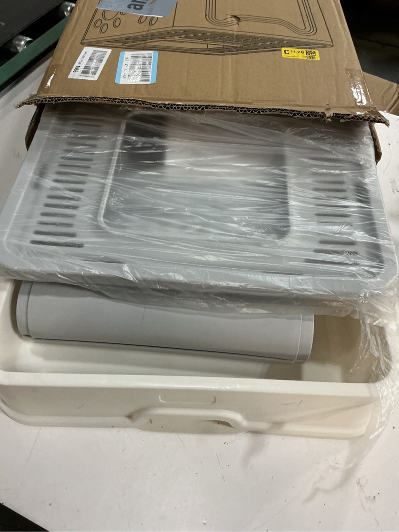 Condition photo showing Good Condition for Foldable Cat Litter Box with Lid, Enclosed Potty, Large Top Entry Anti-Splashing Toilet, Easy to Clean Including Litter Scoop and 2-in-1 Cleaning Brush (Grey) Grey Large