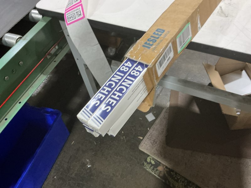 Condition photo showing Good Condition for jesled 4 pack t8 led tube lights 4ft, fluorescent replacement, 48 inch, 14w, 2450lm, 5000k daylight, single or double end power, type a+b, plug and play or ballast bypass, frosted 5000k 4p