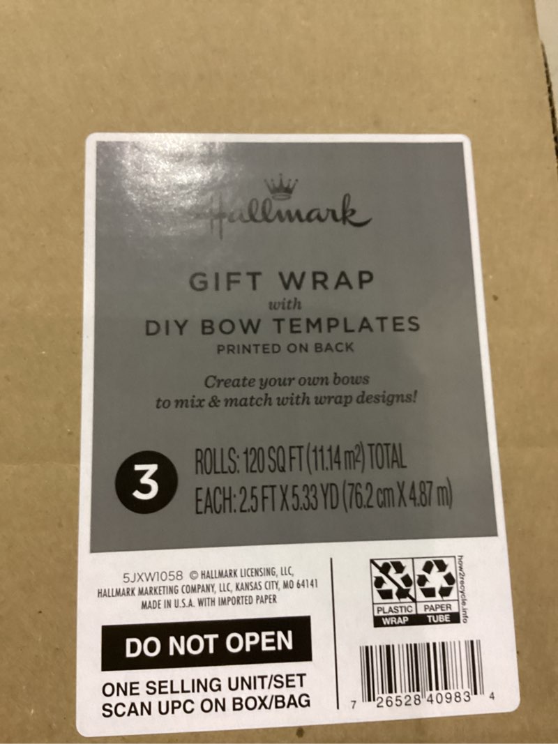 Hollyday Hallmark wraping paper