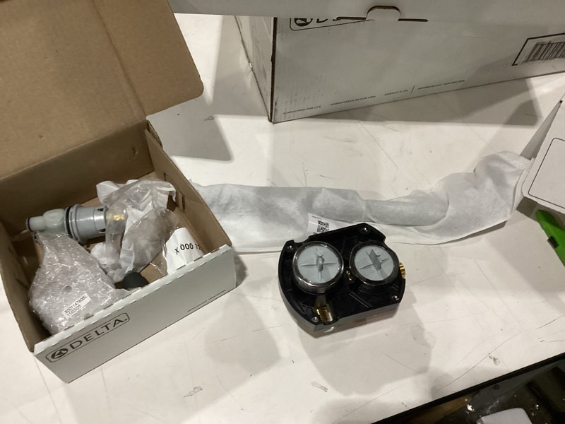 Condition photo showing Good Condition for Delta Modern 14 Series Square Rain Shower System Faucet Set, Rainfall Matte Black Shower Head and Handle Set, Valve Trim Kit, 10 Inch, Matte Black 342701-BL