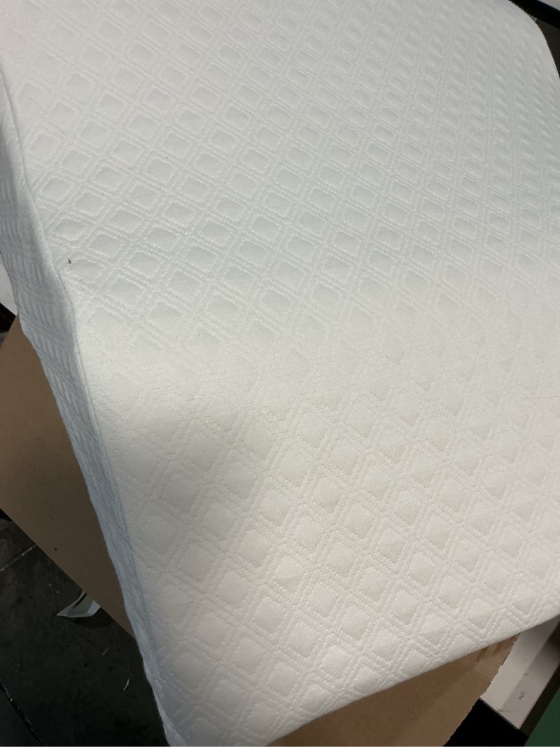 Condition photo showing Good Condition for wedge pillow for sleeping, acid reflux, and snoring - memory foam bed wedge with 19-degree incline - post-surgery recovery, reading, and leg elevation - removable machine-washable cover