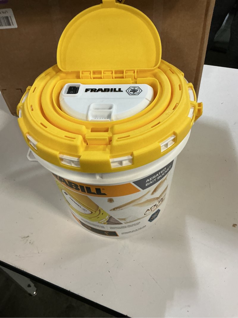 Condition photo showing Good Condition for frabill buckets & accessories aerated bait bucket