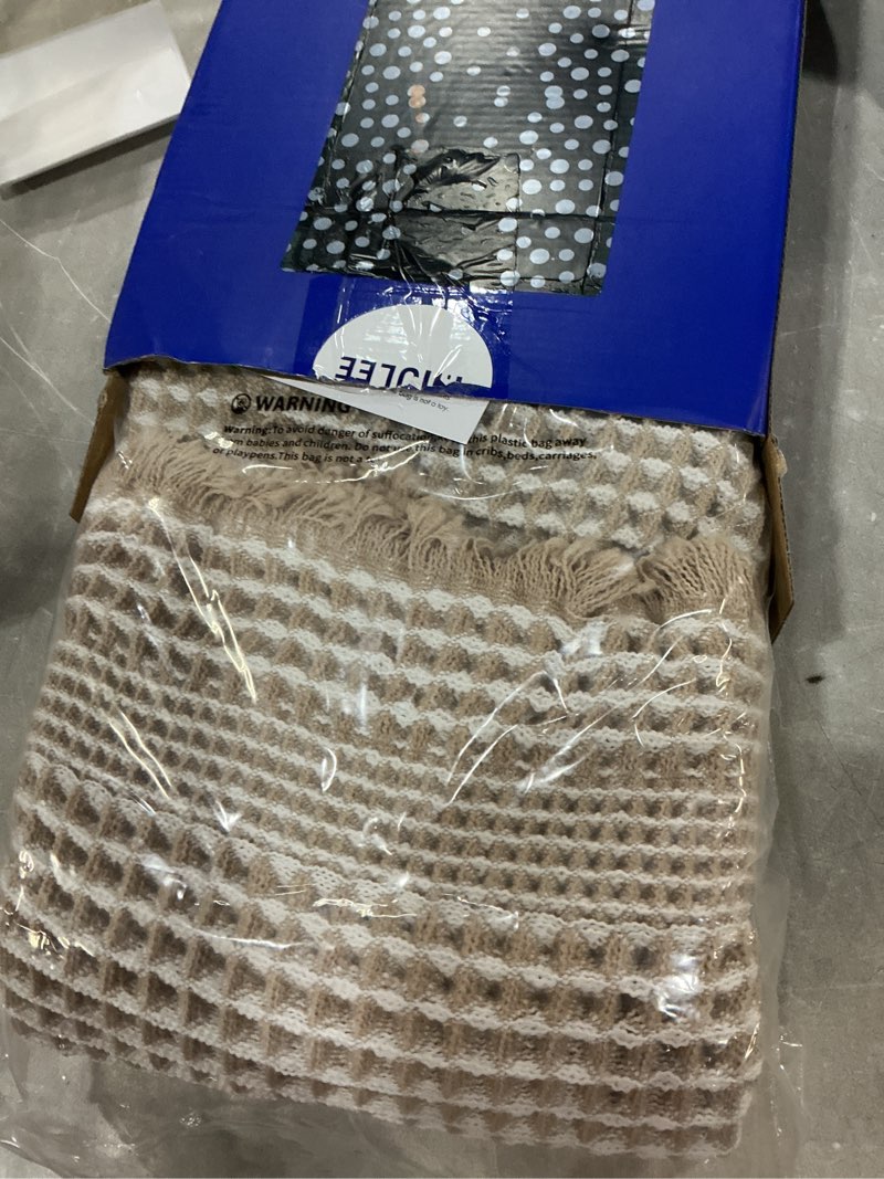 Condition photo showing New/Like New for miulee set of 2 waffle bathroom rugs, boho bath rug super absorbent, non slip washable ultra soft rubber backed beige bath mats for floor, tub, shower, looped design, brown & cream, 17"x24"+18"x30" brown & white 17''x24'' + 18''x30''