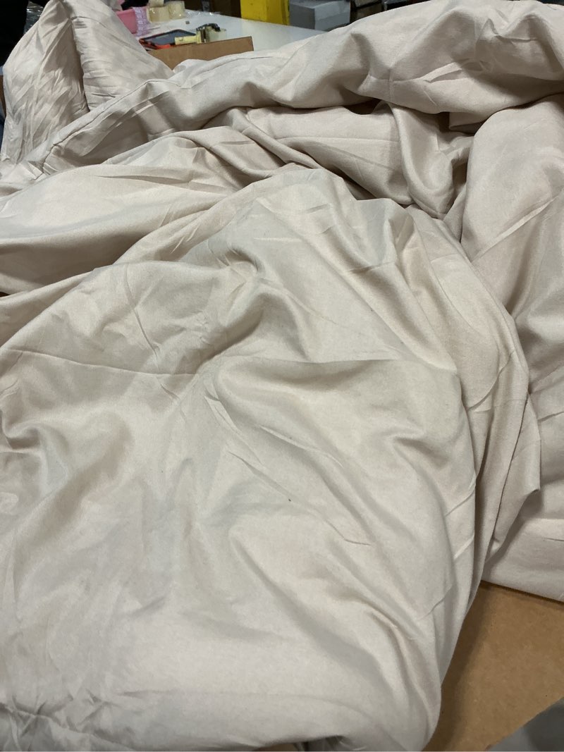 Condition photo showing As Is for Bedsure Queen Comforter Set - Beige Soft Bedding for All Seasons, Cationic Dyed Bed Set, 3 Pieces, 1 Queen Size Comforter (90"x90") and 2 Pillow Shams (20"x26"+2") Queen 05 - Beige