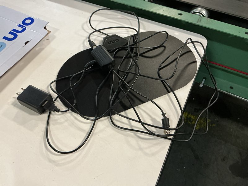 Condition photo showing Good Condition for onn outdoor tv antenna with mounting pole, 85-mile range (reception varies by location), supports hdtv & 4k uhd
