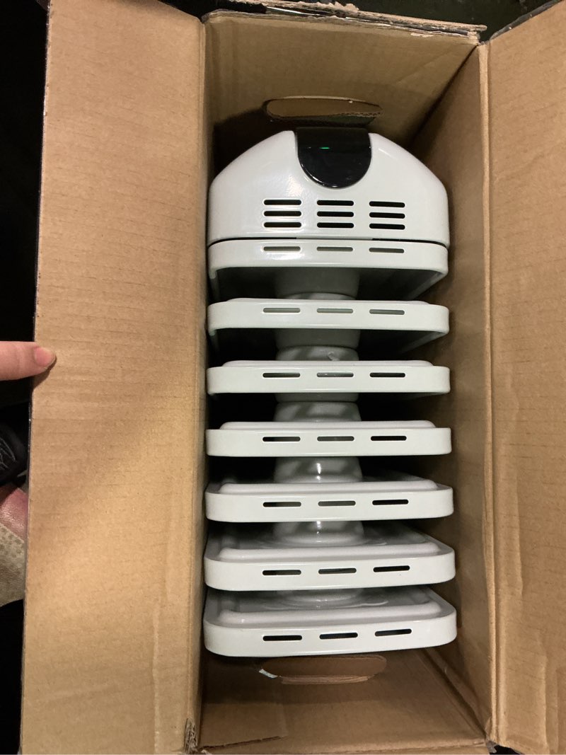 Condition photo showing Good Condition for DeLonghi 1500 -Watt Electric Space Heater