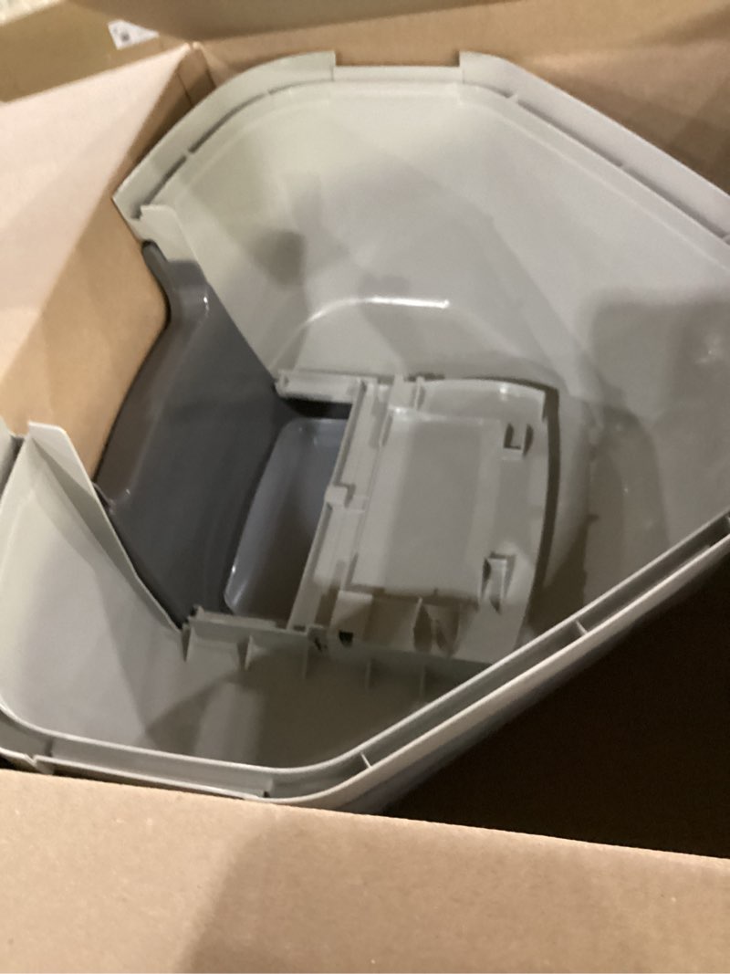 Condition photo showing Good Condition for small grey litter box