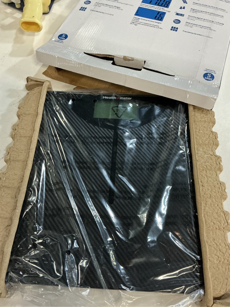 Condition photo showing New/Like New for health o meter lcd carbon fiber digital body weight scale, 400lb capacity