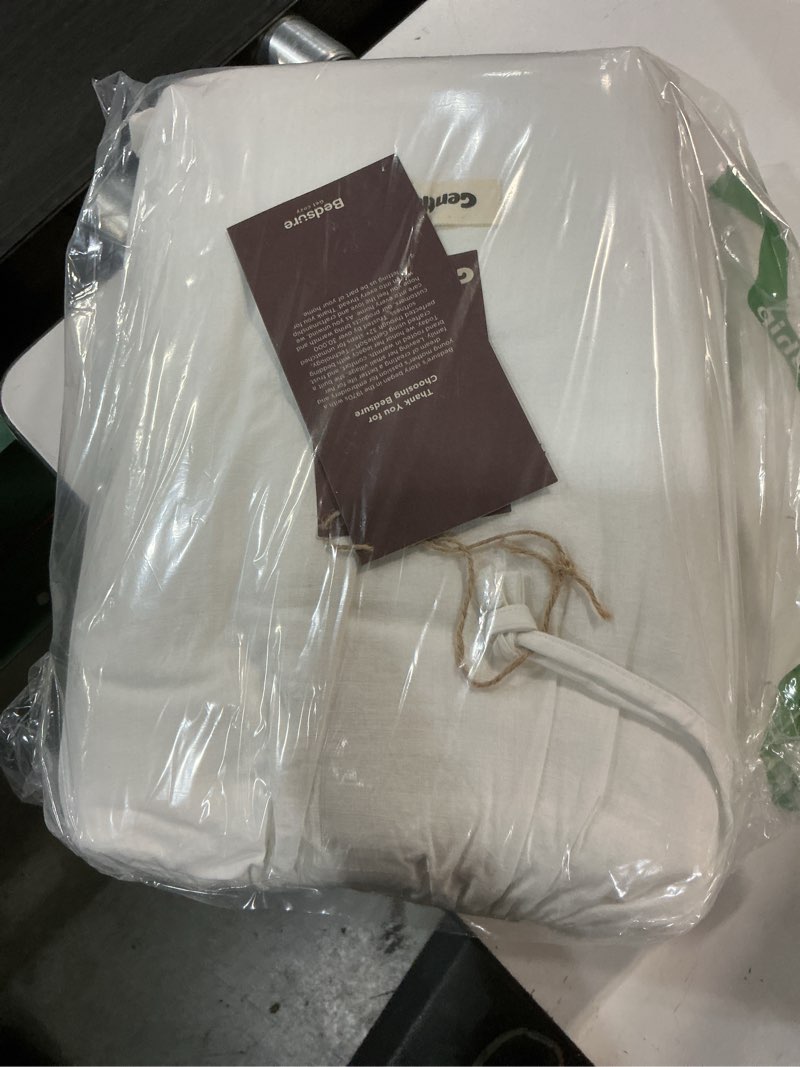 Condition photo showing New/Like New for bedsure cotton duvet cover queen size - luxury slub weave 100% cotton duvet cover set, purewoven bedding set with a linen like textured, easy change, bright white, 90" x 90" queen (90" x 90") 06 - slub bright white (no comforter)