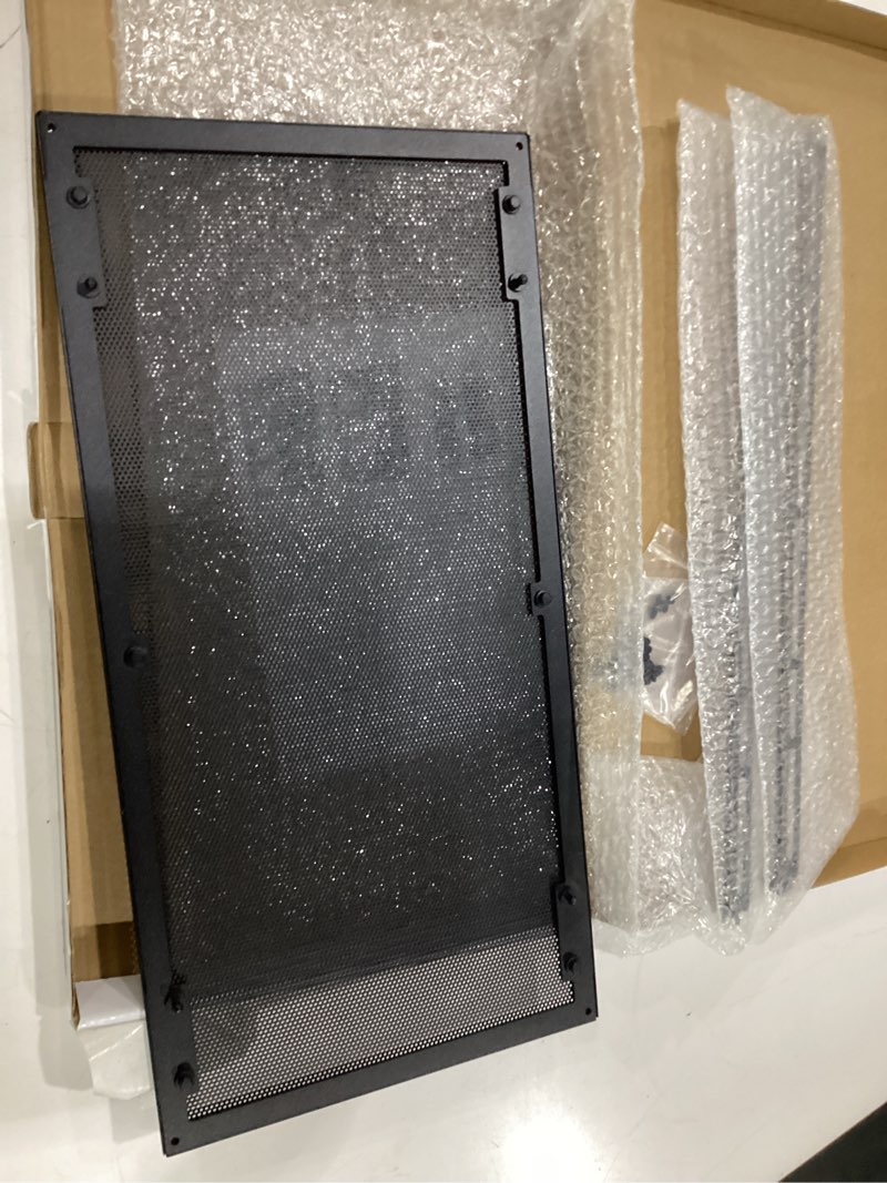 Condition photo showing New/Like New for lian li o11de-4x computer accessory kit
