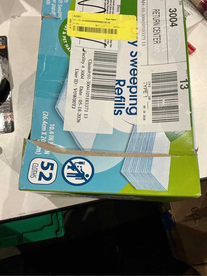 Condition photo showing Good Condition for great value dry sweeping cloth refills, 52 count
