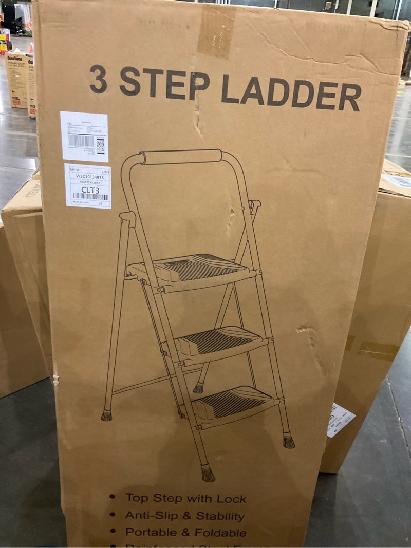 Condition photo showing New/Like New for 3 step ladder 