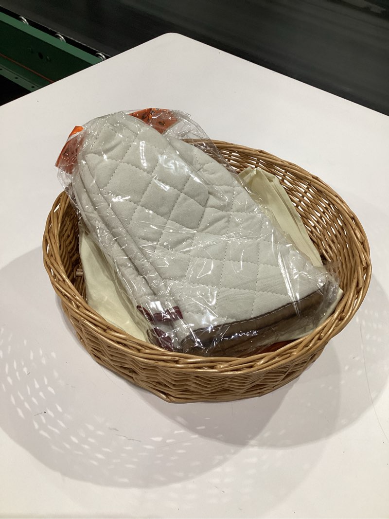 Condition photo showing Good Condition for Bread Basket with Terracotta Warming Stone, Tea Towel and Oven Mitts