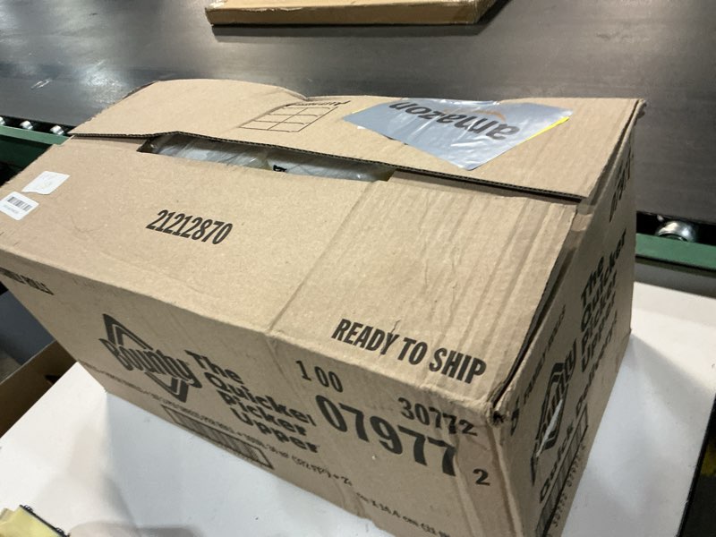 Condition photo showing New/Like New for bounty quick size paper towels, white, 8 family rolls family 8 rolls (107 sheets)