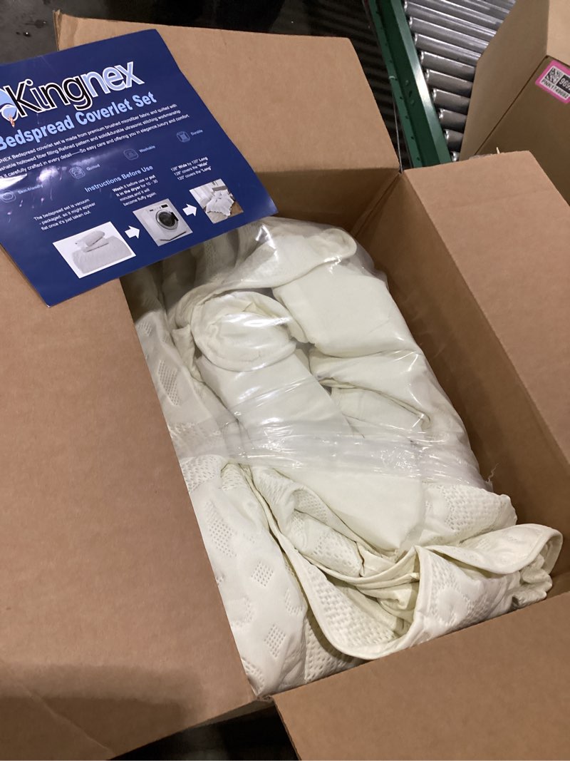 Condition photo showing Good Condition for Oversized Bedspread 128x120 for Extra Tall King/California King Bed - Lightweight Quilted Coverlet Set 3 Pieces (1 Quilt, 2 Pillow Shams) - Cream Oversized King 128x120 Cream