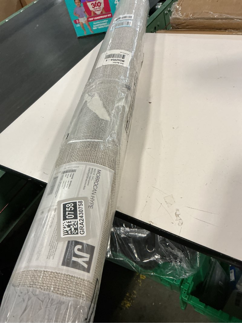 Condition photo showing New/Like New for JONATHAN Y MOH205A-4 Aya Berber Stripe Geometric Indoor Farmhouse Area-Rug Bohemian Minimalistic Striped Easy-Cleaning Bedroom Kitchen Living Room Non Shedding, 4 X 6, Cream,Gray Cream/Gray 4 X 6 Geometric