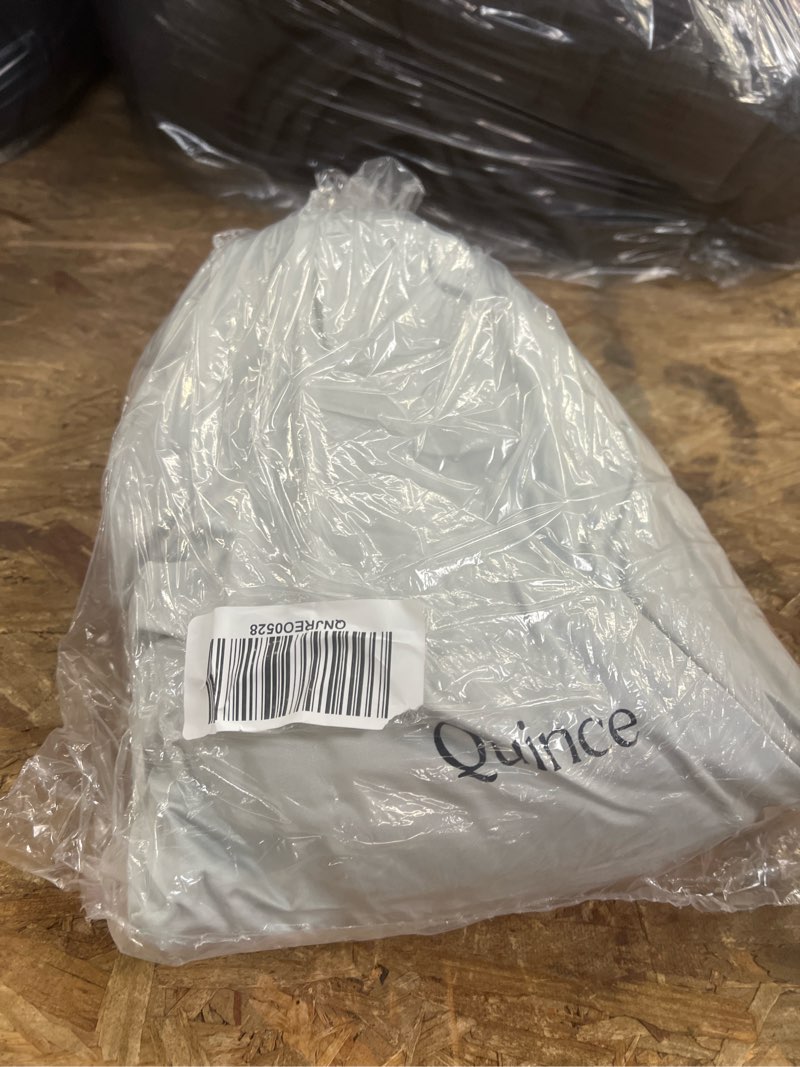 Condition photo showing Good Condition for bamboo fitted sheet set, queen, mist