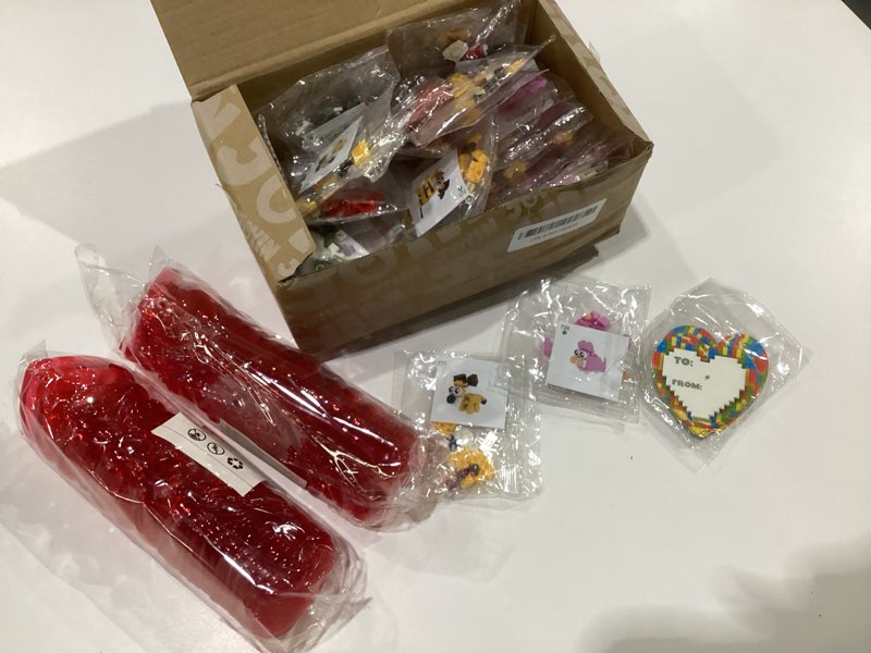 Condition photo showing New/Like New for JOYIN 26 Packs Valentines Day Cards with Building Blocks, Prefilled Hearts with Cards Filled with Animal Building Blocks for Valentine Party Favor, Classroom Prize Supply