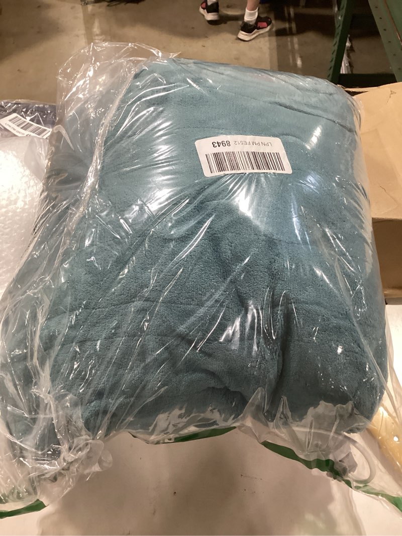 Condition photo showing New/Like New for bedsure heated blanket throw blanket - fast heating electric blanket, soft flannel heated throw with 4 time settings, 6 heating settings, warm gifts for women men (50x60 inches, river blue) 13 - river blue throw