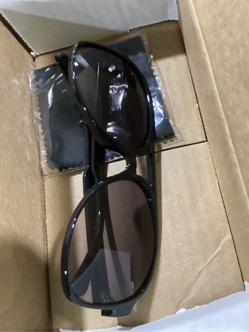 Condition photo showing Good Condition for livho trendy polarized aviator sunglasses women men, retro sun glasses for women men 2025, oversized uv protection shades light black/grey polarized