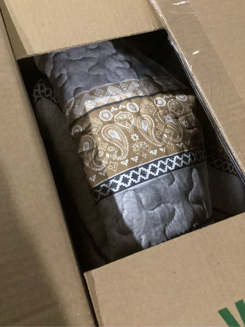 Condition photo showing Good Condition for WONGS BEDDING Boho Quilt Set Full Size, Grey Bohemian 3 Pieces Quilt Sets, Lightweight Microfiber Bedspread Coverlet Bedding Set for All Season (78"x90") Full Black Grey