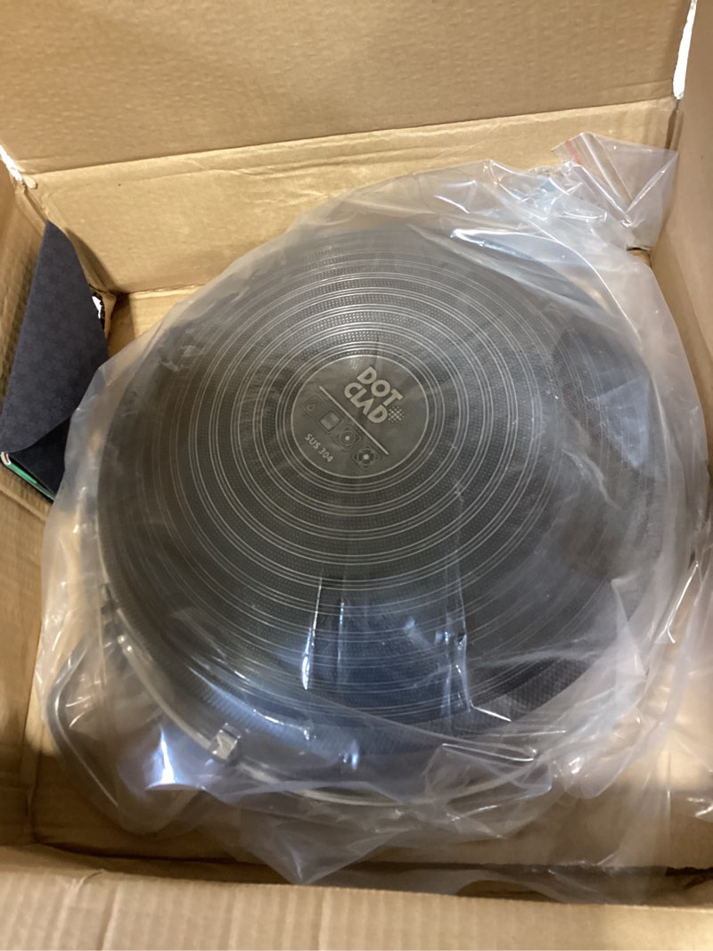 Condition photo showing Good Condition for dotclad wok pan,hybrid 12 inch wok with lid, pfoa free cookware,non stick stainless steel woks & stir-fry pans nonstick, dishwasher and oven safe, works on induction 12 inch wok+lid