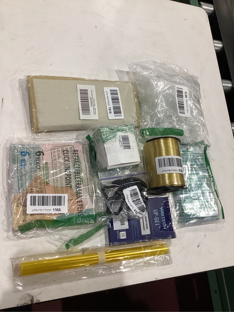 Condition photo showing Good Condition for assorted arts & craft supplies 