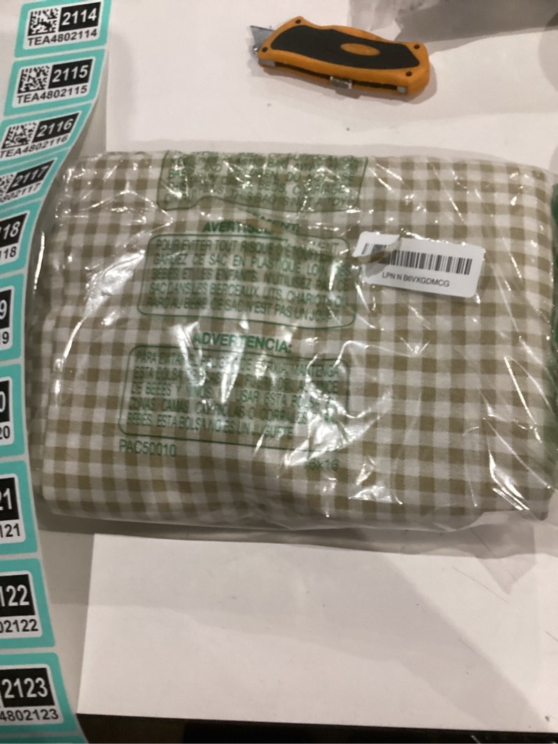 Condition photo showing Good Condition for Light Brown Plaid Ruffled Table Cloth 84 x 60 Inches Cotton Linen Rectangle Gingham Tablecloth Classic Farmhouse Vintage Checkered Table Cover Buffalo Plaid Decorative for Home Holiday Party 84" x 60" (Rectangular) Light Brown