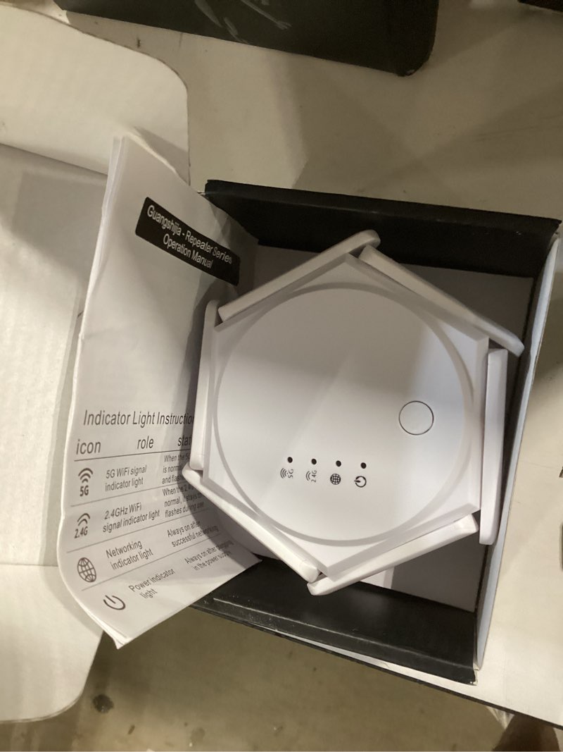 Condition photo showing Good Condition for 12880 sq.ft wifi extender signal booster, 1200mbps dual band 5ghz/2.4ghz wifi repeater support 60 device,wifi repeater for apartment basement office house (gloss white) gloss white compact
