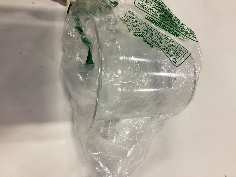 Condition photo showing Good Condition for Huang Acrylic Champagne Cooler (3 1/2 QT)