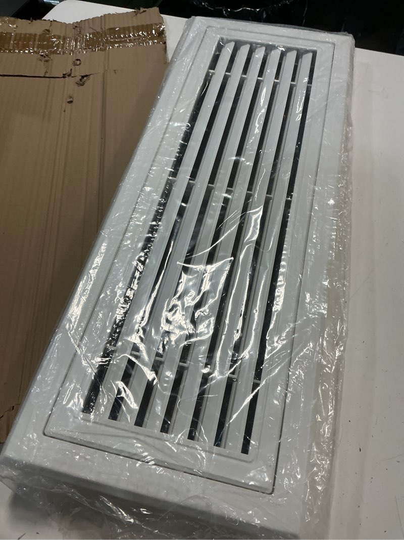 Condition photo showing As Is for gl linear grille with fixed bars