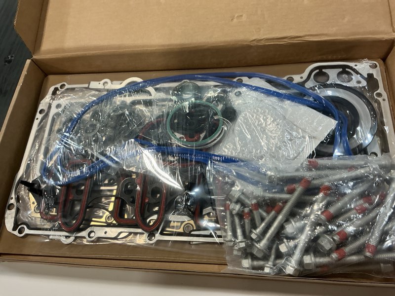 Condition photo showing Good Condition for 5.3 full cylinder head gasket kit with es72220 bolts compatible with 2007-2013 buick, chevy silverado suburban tahoe, gmc savana sierra yukon 5.3l engine