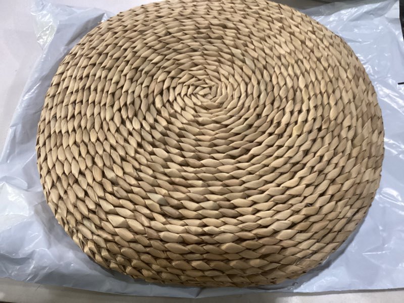 Condition photo showing New/Like New for Sewroro Sofa Tatami Floor Pillow Round Straw Woven Padded Sitting Cushion Japanese Style Seat Pillow Floor Straw Mat Meditating Furniture Floor Mat for Home Temple 40cm Outdoor Chairs