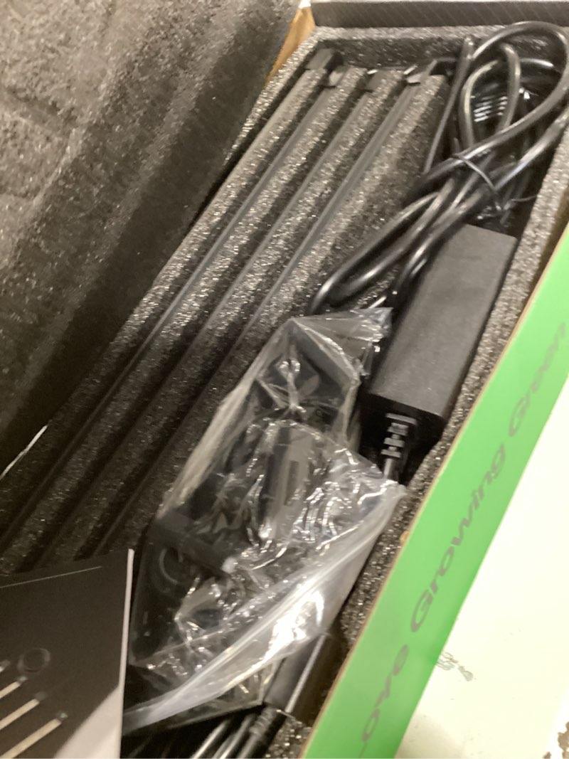 Condition photo showing New/Like New for vivosun lumaray led grow light bars 16”(8-bar), full spectrum side lighting with 60% red light up to 25% yields for grow tents, greenhouses, magnet reliability upgraded, sgs compatible 8 pack