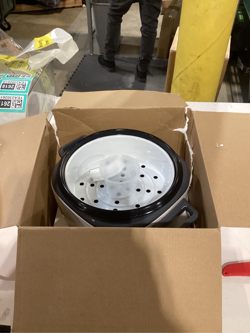 Condition photo showing Good Condition for BLACK+DECKER 16-Cup Rice Cooker, RC516, 8-Cup Uncooked Rice, Steaming Basket, Removable Non-Stick Bowl, One Touch