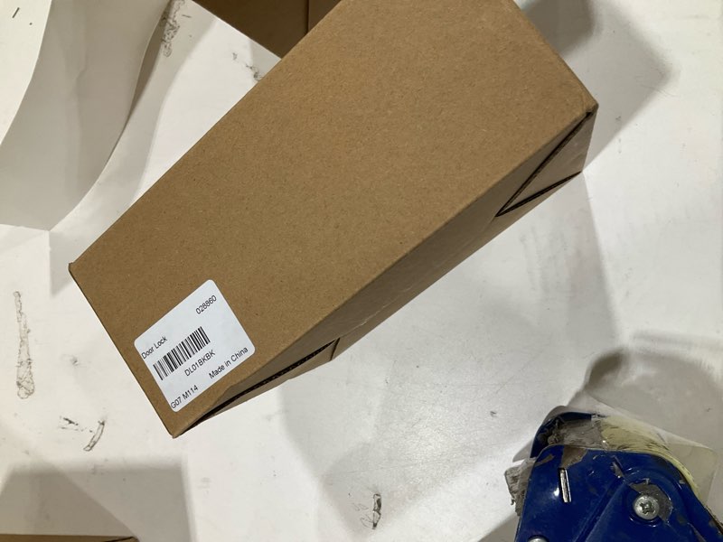 Condition photo showing Good Condition for door handle set