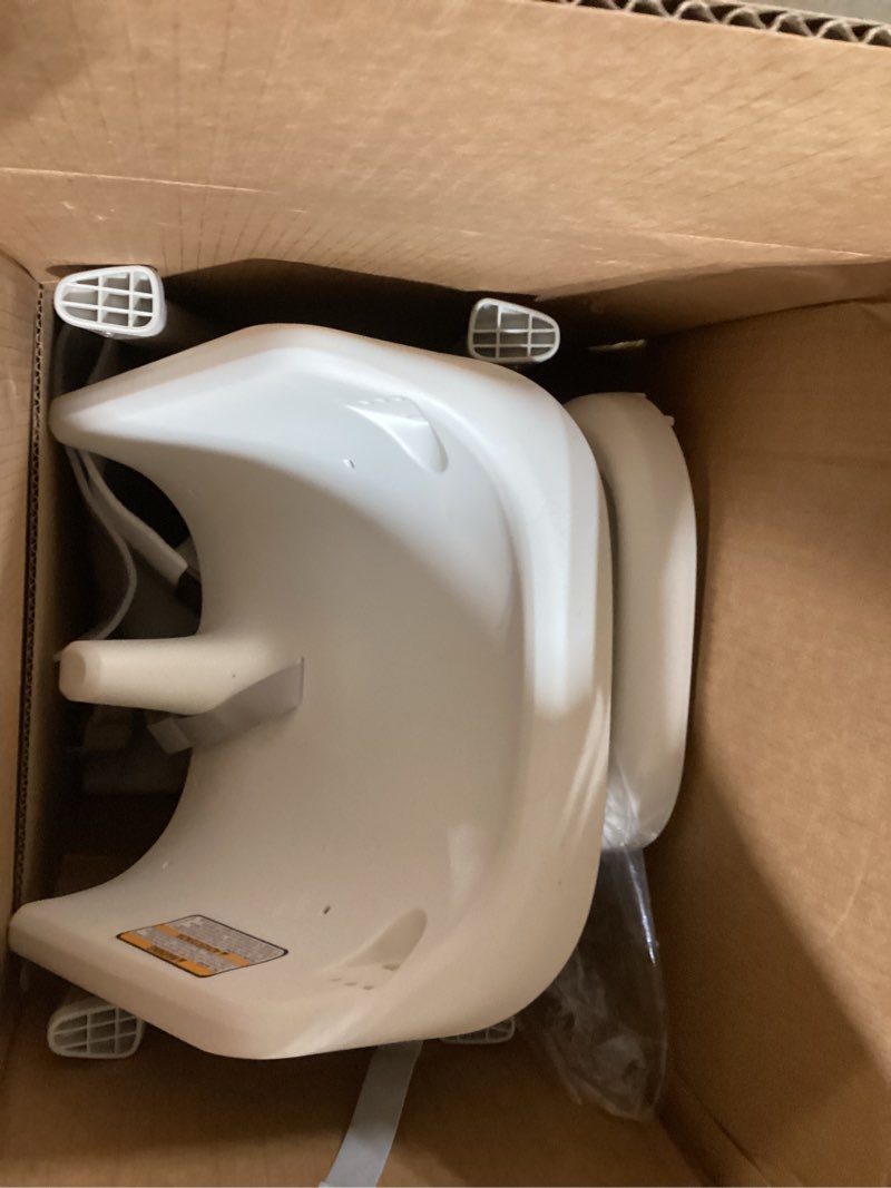 Condition photo showing Good Condition for graco everystep 6 in 1 high chair, babies and toddlers portable slim high chair with 6 growing stages from infant to toddler seating, convenient for dining time, featured design in misty