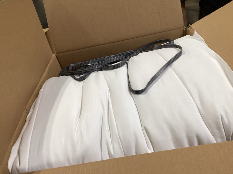 Condition photo showing Good Condition for sunbeam electric restful quilted heated mattress pad king 80" x 76" 12 heat settings 12-hour auto shut-off extra-cozy fabric deep pocket fit machine washable white quilted vertical king