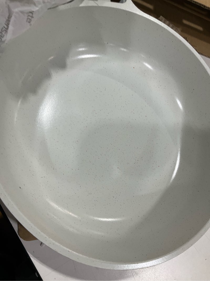 Condition photo showing Good Condition for SENSARTE Nonstick Ceramic Frying Pan Skillet, 9.5 Inch Omelet Pan, Healthy Non Toxic Chef Pan, Induction Compatible Egg Pan with Heat Resistant Handle, PFAS-Free 9.5 Inch White