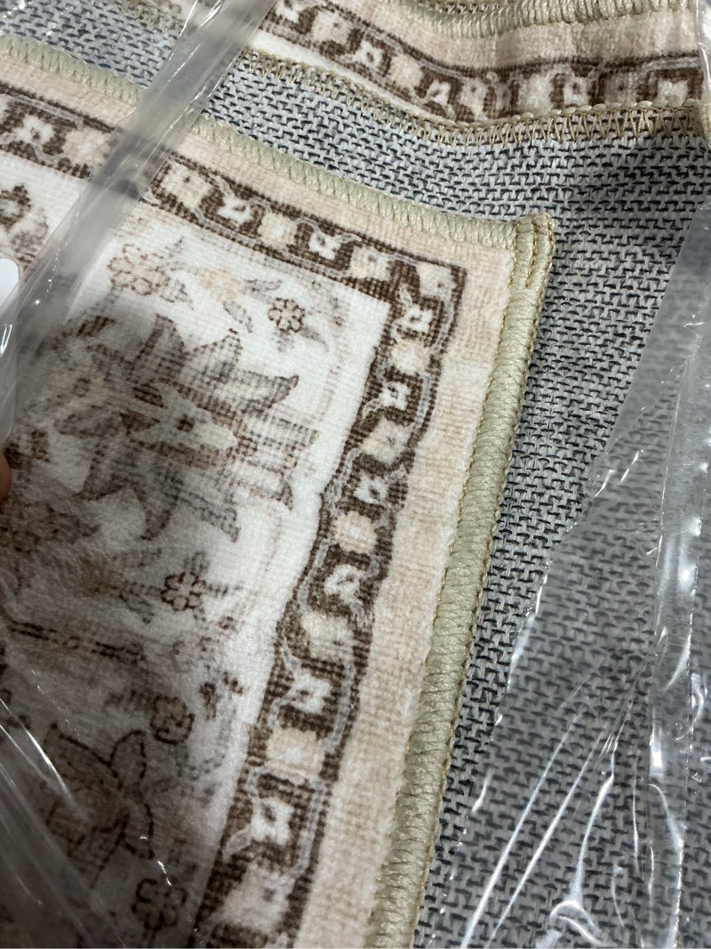 Condition photo showing Good Condition for Rineflo-2'6”x9' Hallway Runner Rug,Vintage Non Slip Machine Washable Runner Rug?Foldable Carpet Suitable for bedrooms, Kitchens, Laundry Rooms, entrances, corridors, and Stairs (similar to stock photo) 