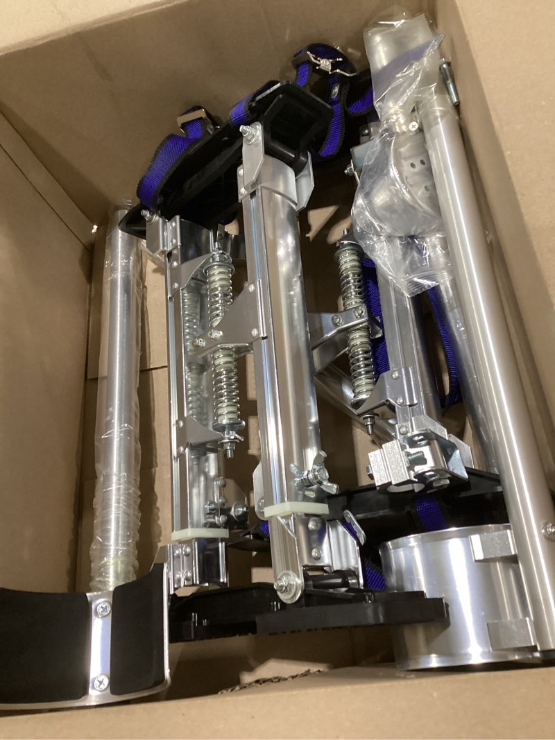 Condition photo showing Good Condition for aluminum stilts