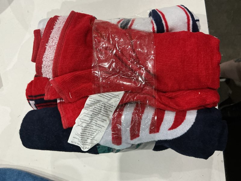 Condition photo showing As Is for u.s. rally towel white and blue, world cup stadium fan gear, 16\" x 28\"