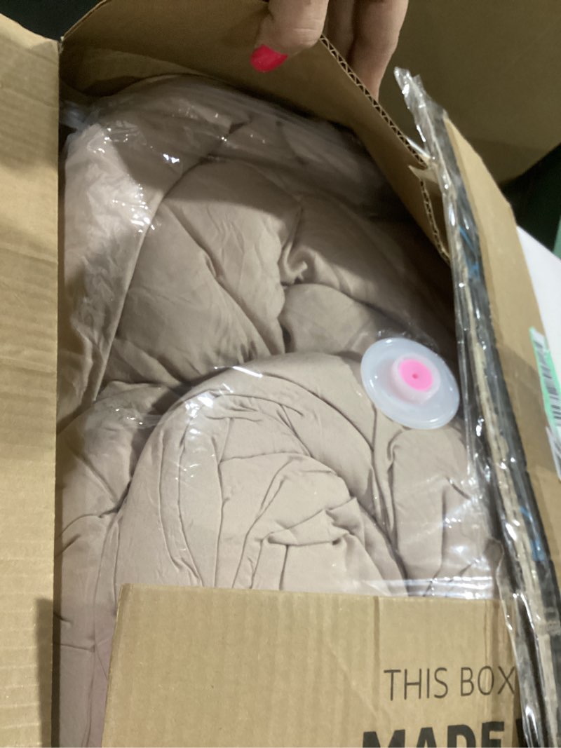 Condition photo showing Good Condition for Masaca Ruffled Comforter Set Queen,3-Piece Farmhouse Shabby Boho Chic Bedding,Ultra Soft Linen Feel Textured Bed Comforter Set (1 Ruffle Comforter+2 Pillow Shams) Queen 90×90 Linen