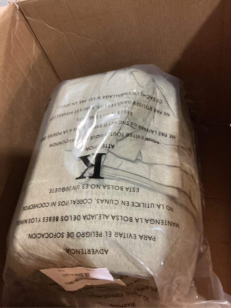 Condition photo showing Good Condition for WRENSONGE King Size Comforter Set - 3 Pieces Olive Green Comforter Prewashed Soft Lightweight for All Seasons,Fluffy Down Alternative Comforter King Size with 2 Pillow Shams 01- Olive Green King(102"*90")