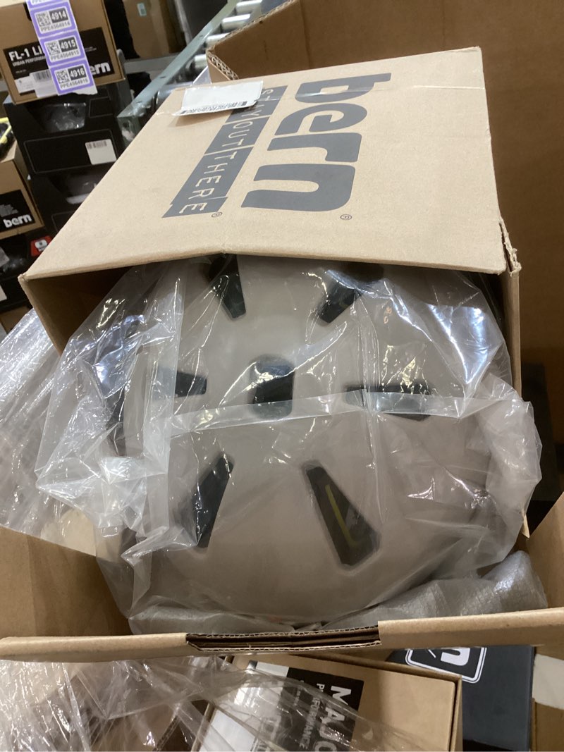 Condition photo showing New/Like New for Bern Brentwood 2.0 MIPS Helmet